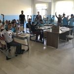 ogrencilerimize-40-ayet-ve-40-hadis-kartelasi-dagittik (3)