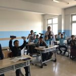 ogrencilerimize-40-ayet-ve-40-hadis-kartelasi-dagittik (9)